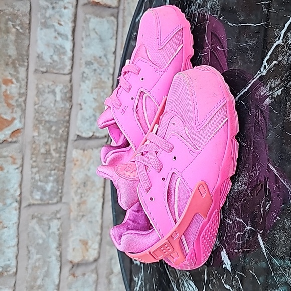 Toddler Nike Huarachi Pink Size 8 & 9 - Picture 3 of 5